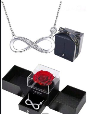 Boîtier Rose éternelle et colier