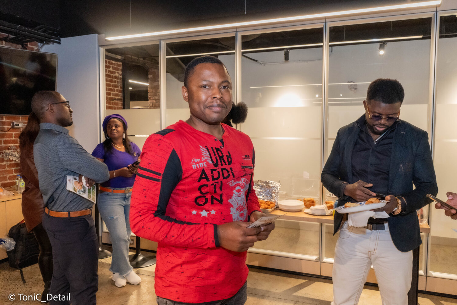 Connectez avec les Camerounais basés au Canada. Connectez avec les Camerounais basés au Canada.