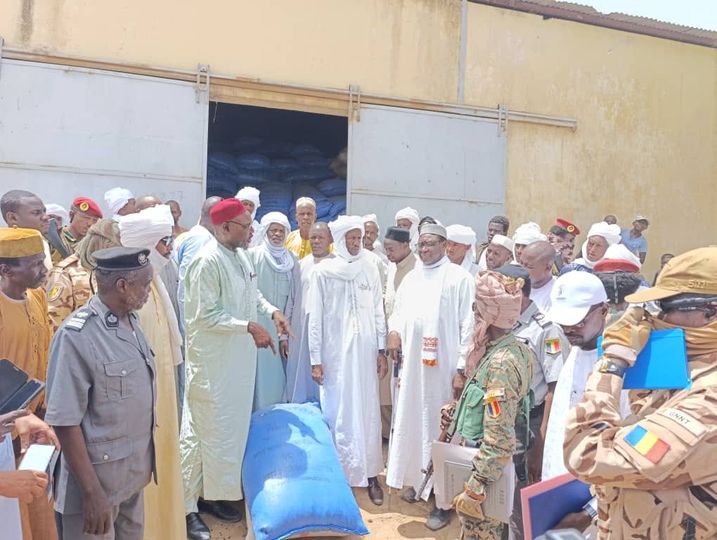 « Crise pastorale au Batha : Distribution d&rsquo;aliments aux bétail lancée à Ati par le ministre de l&rsquo;Élevage »